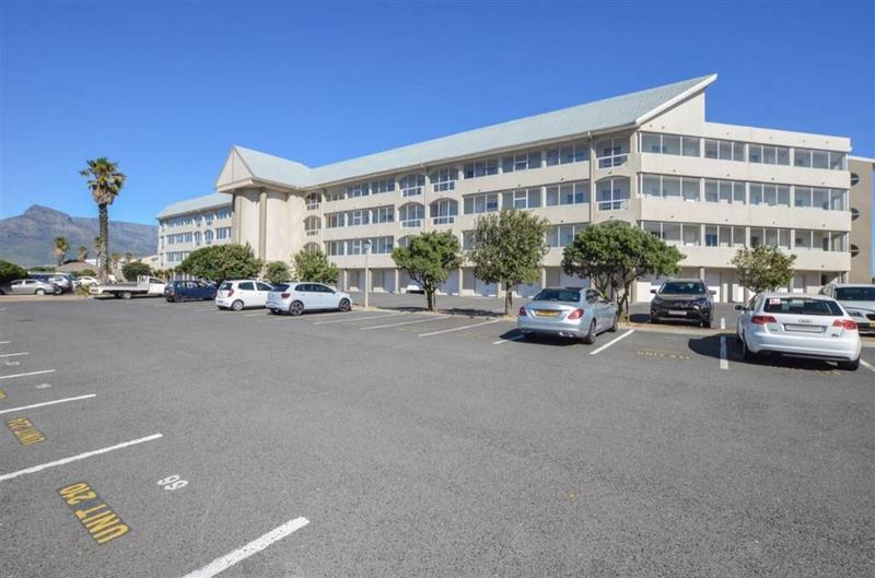 To Let 2 Bedroom Property for Rent in Lagoon Beach Western Cape